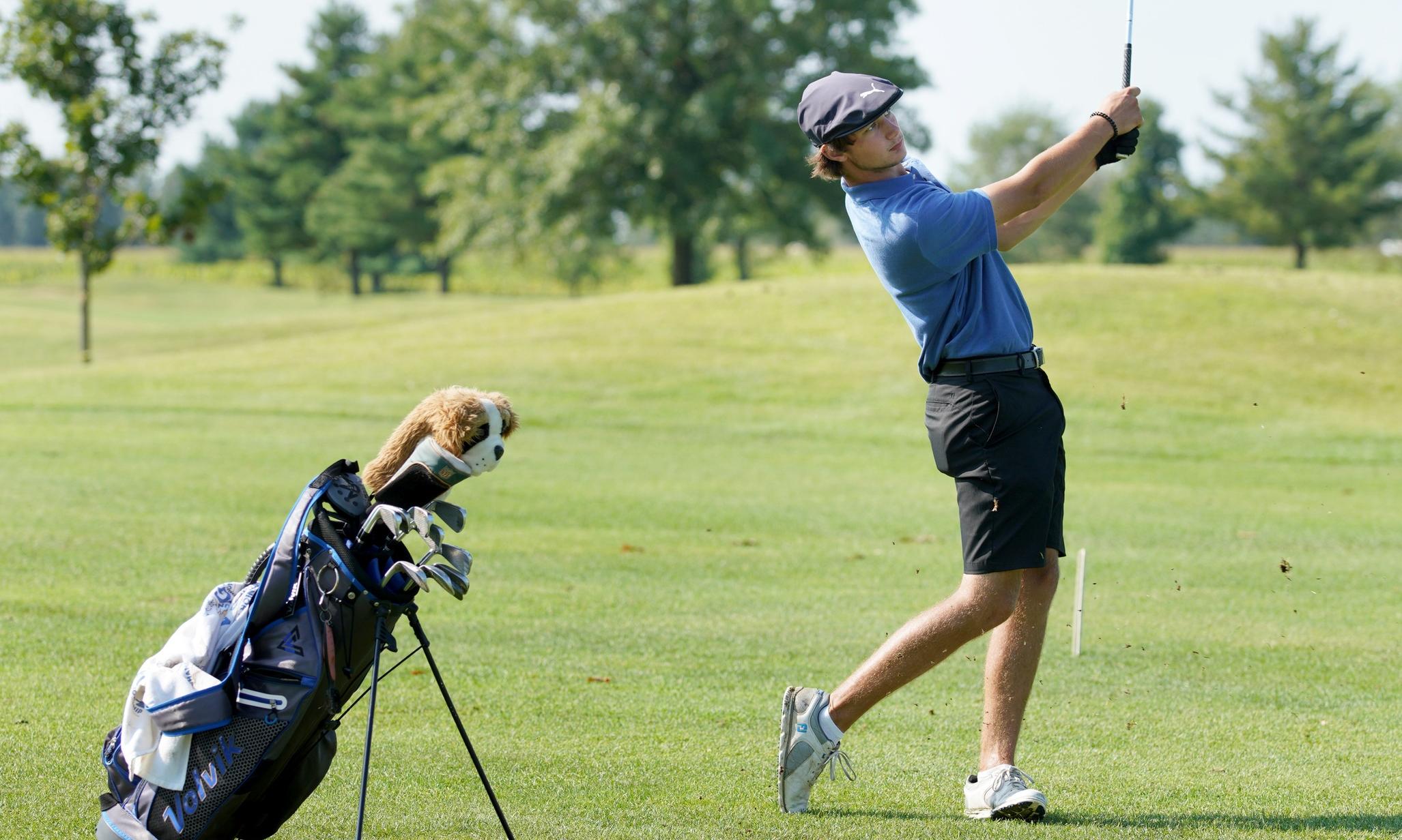 men's golfer