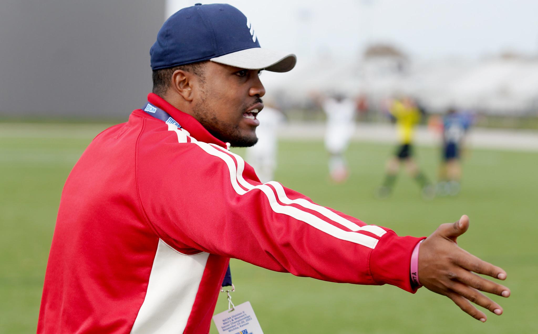 coach victor dantas