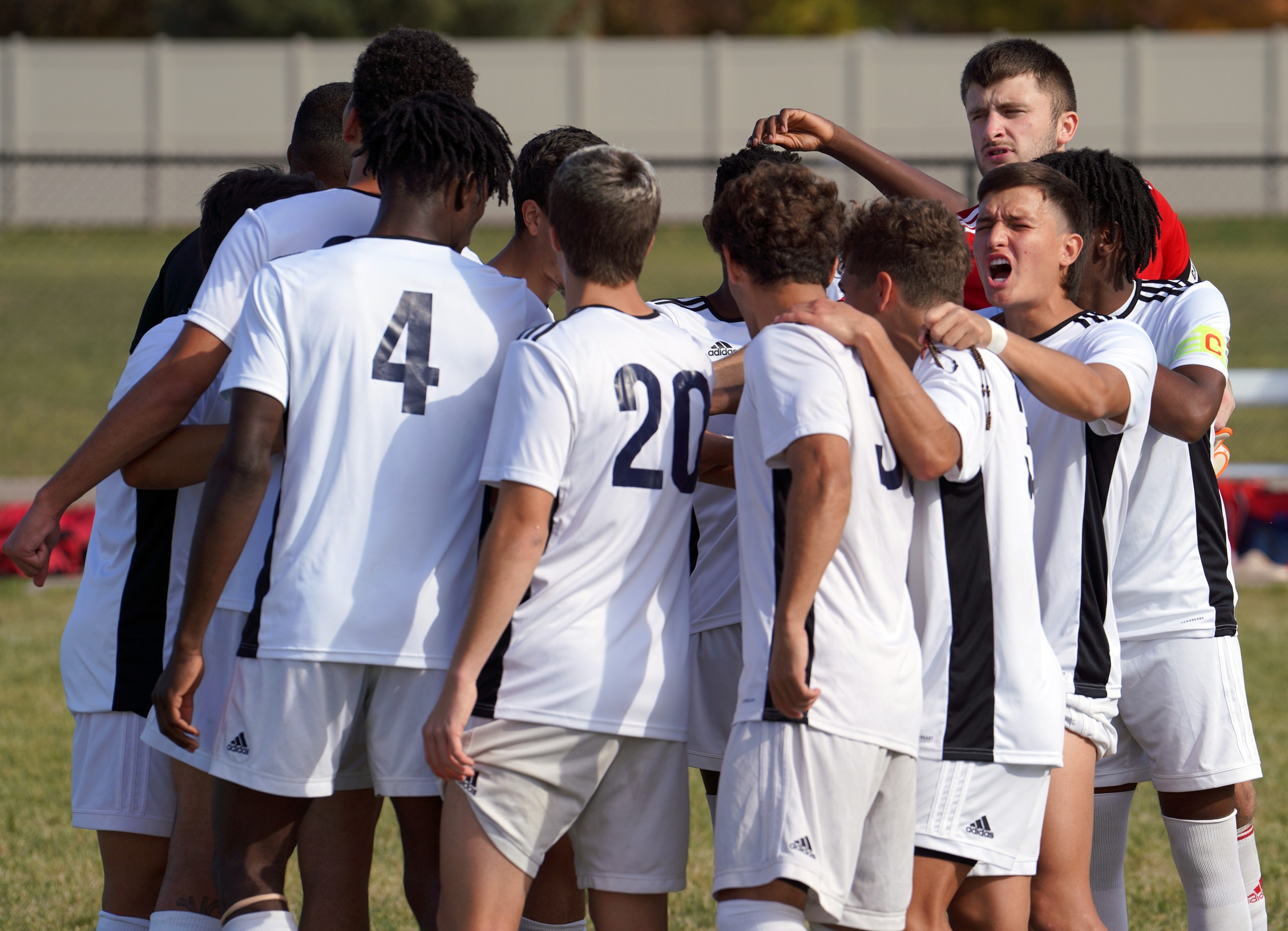 Chargers&rsquo; Season Ends in Quarterfinal Loss at No. 11 Pioneers