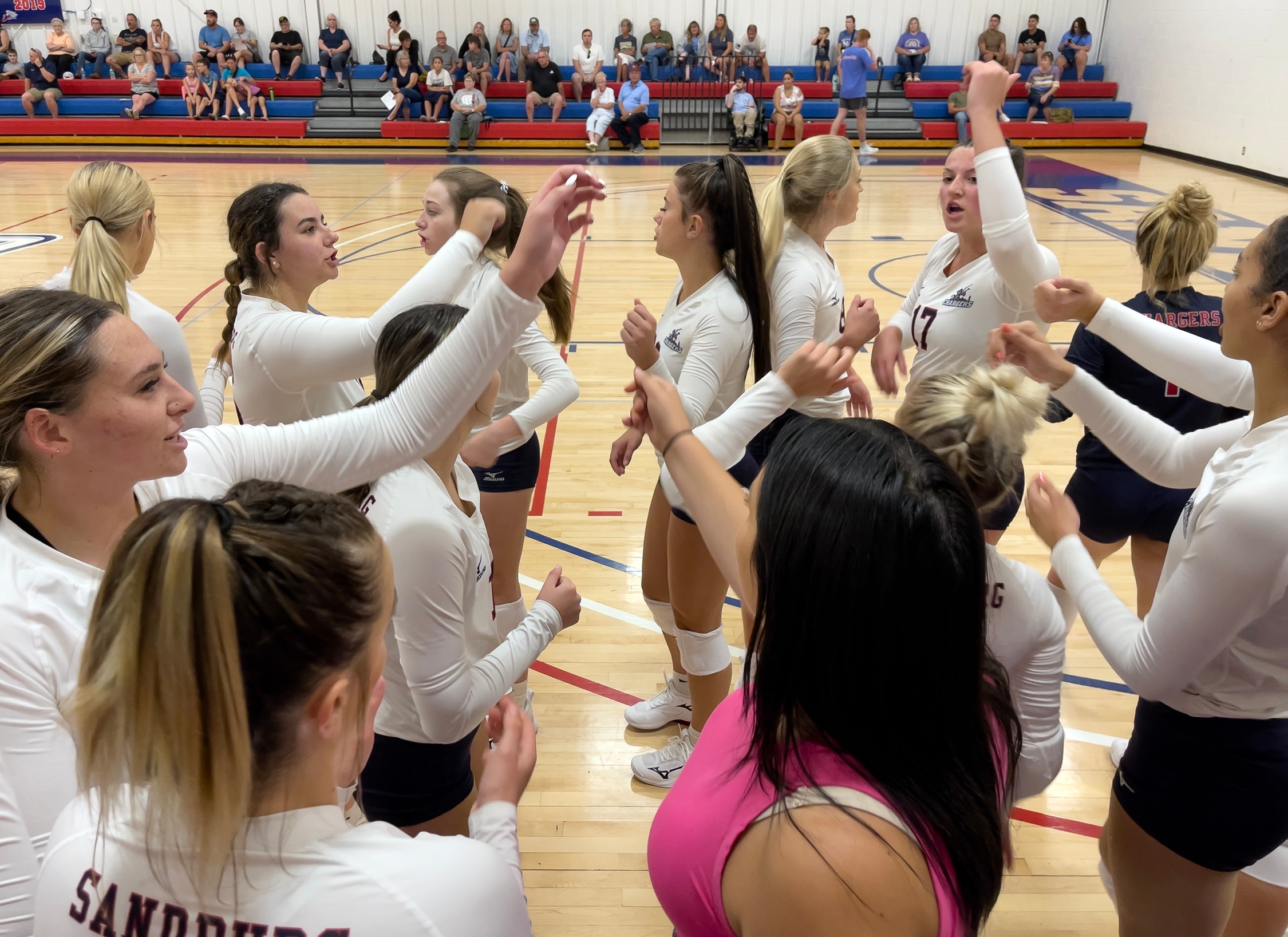 Chargers Split 4 Matches at Region 4 Crossover Tourney