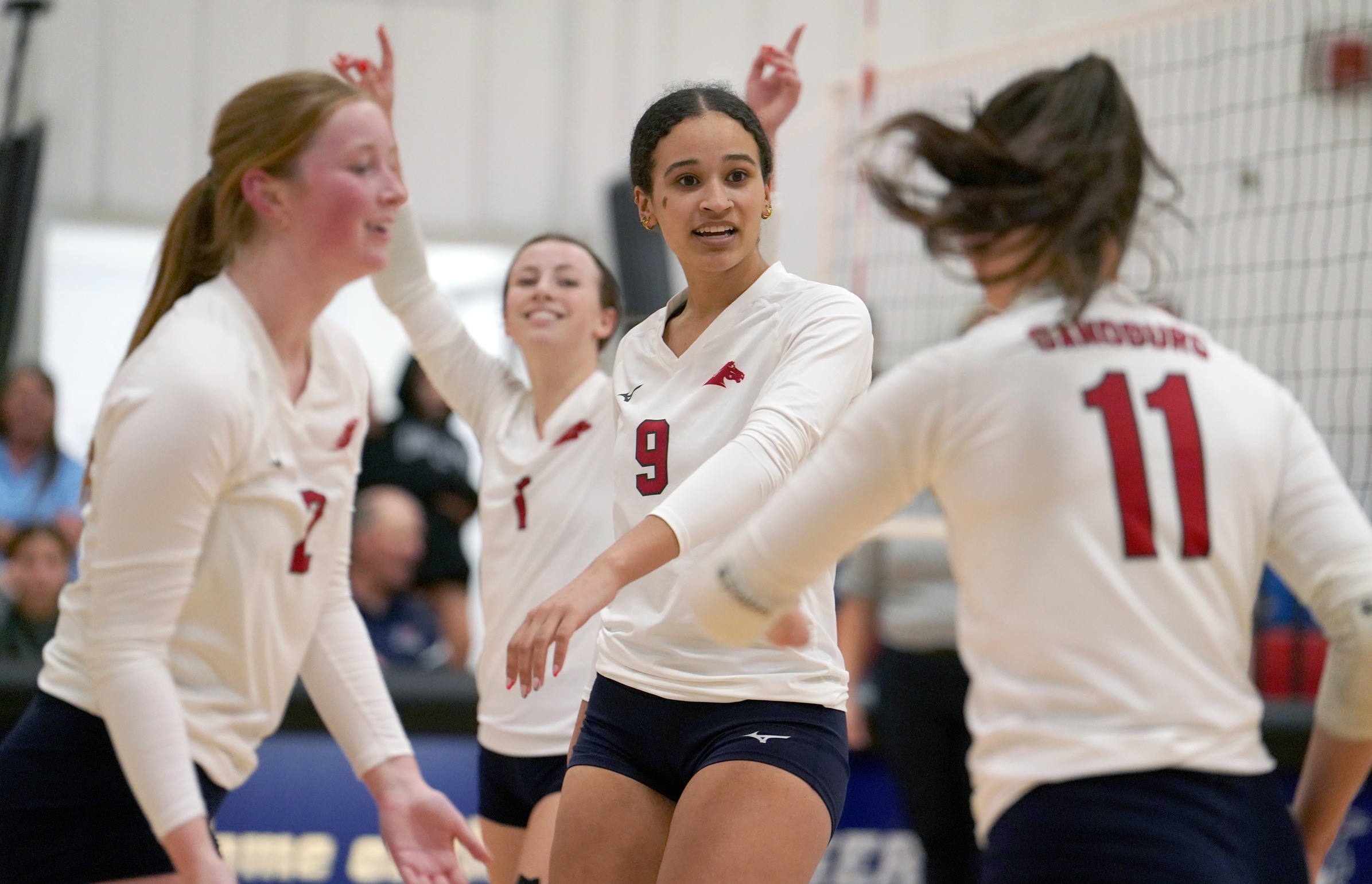 Chargers use late rallies in final 2 sets to turn away Highland