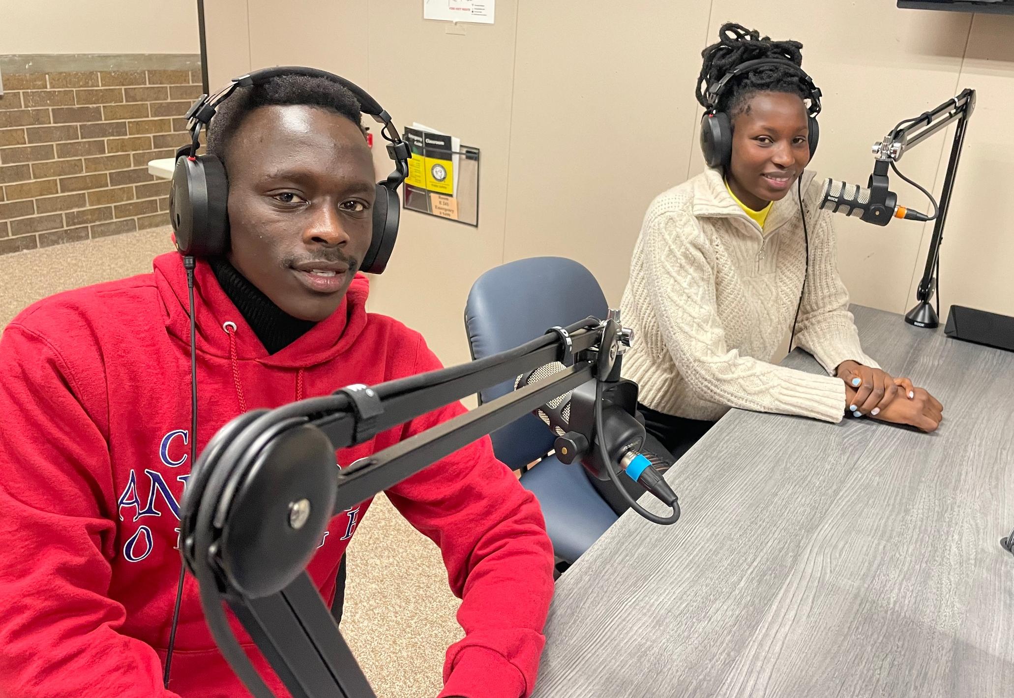 Sandburg Athletics Podcast, Episode 5: Kenya Believe It? &mdash; Cross country sophomores Babra Jepkirui and Emmanuel Kiprop